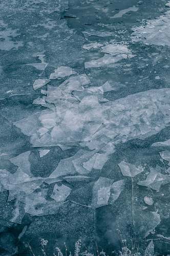 belgium cracked ice burg grey
