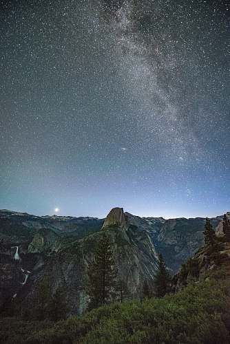  gray mountains under starry night 