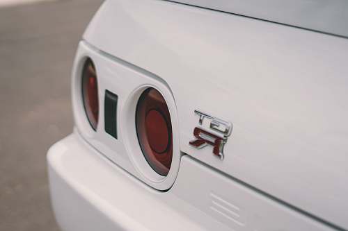 symbol red vehicle tailight trademark