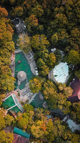 bird's-eye view photo of resort