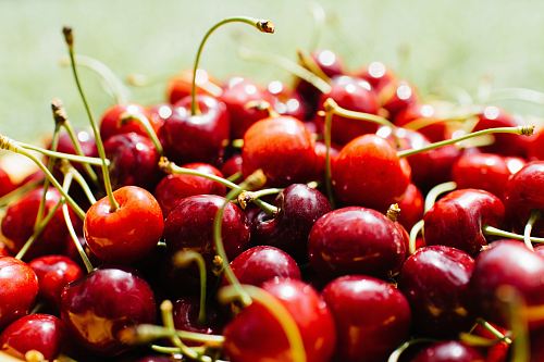 bunch of cherries