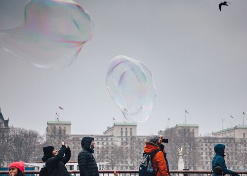 people looking in the sky