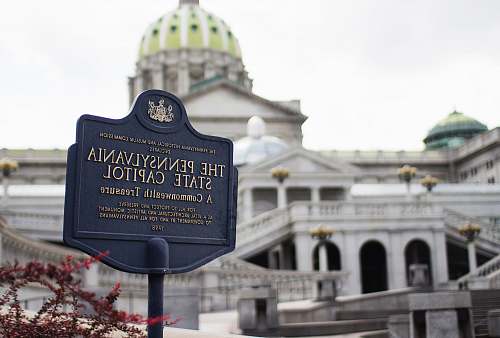 architecture The Pennysylvania State Capitol signage dome
