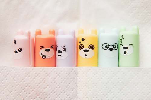  pink and white hello kitty plastic bottle 