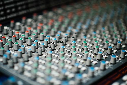 black and gray mix sync console