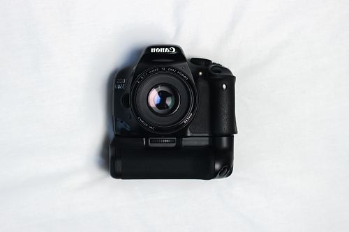 black Canon DSLR camera