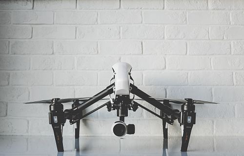 selective focus of black and white quadrone