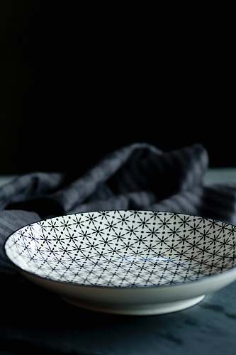 plate white and black ceramic plate dish
